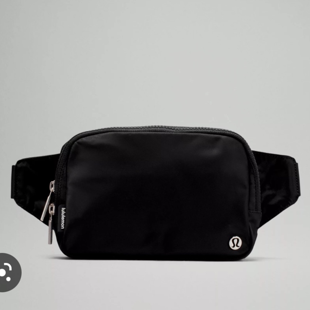 Lululemon crossbody everywhere bag.